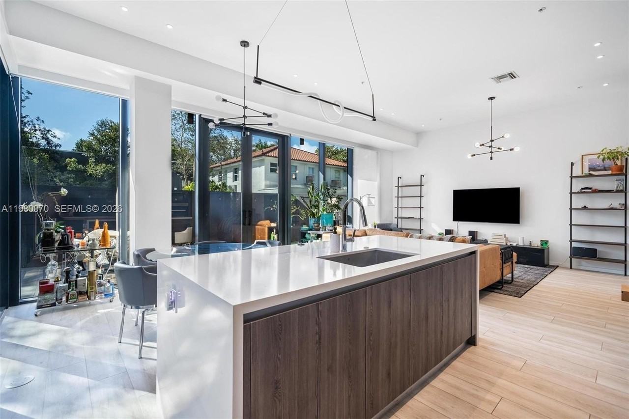 3156 Sw 27th Ave #101 - Photo 2 of 15