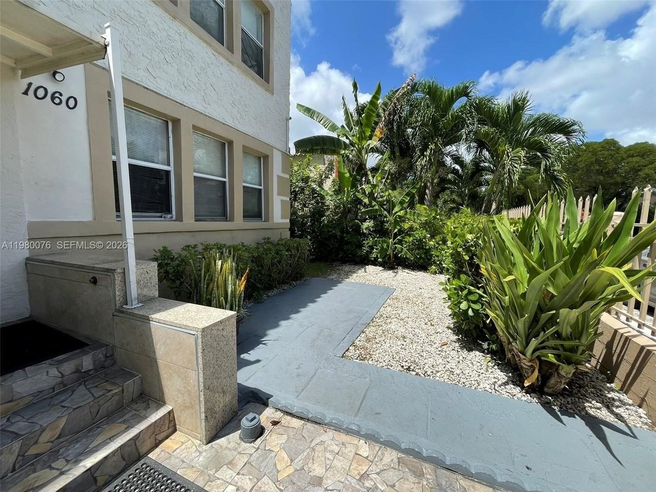 1060 Nw 47th St #4 - Photo 2 of 12