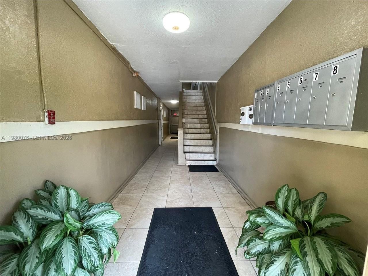 1060 Nw 47th St #4 - Photo 5 of 12