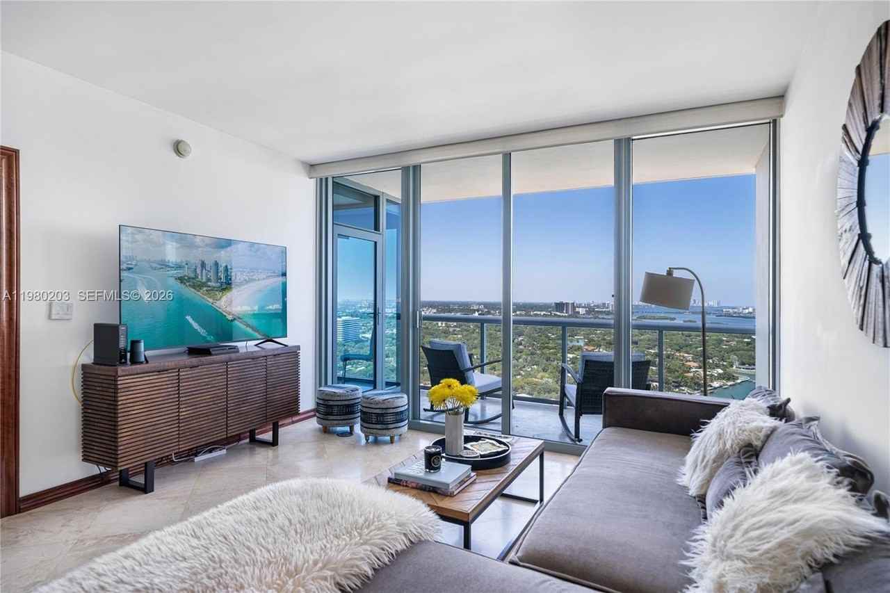 601 Ne 36th St #2908 - Photo 6 of 19