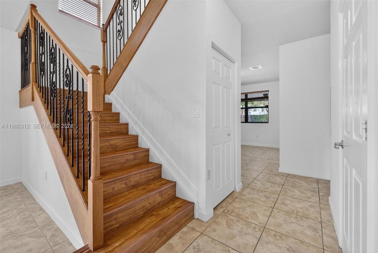 11561 Sw 232nd Ln #11561 - Photo 6 of 50