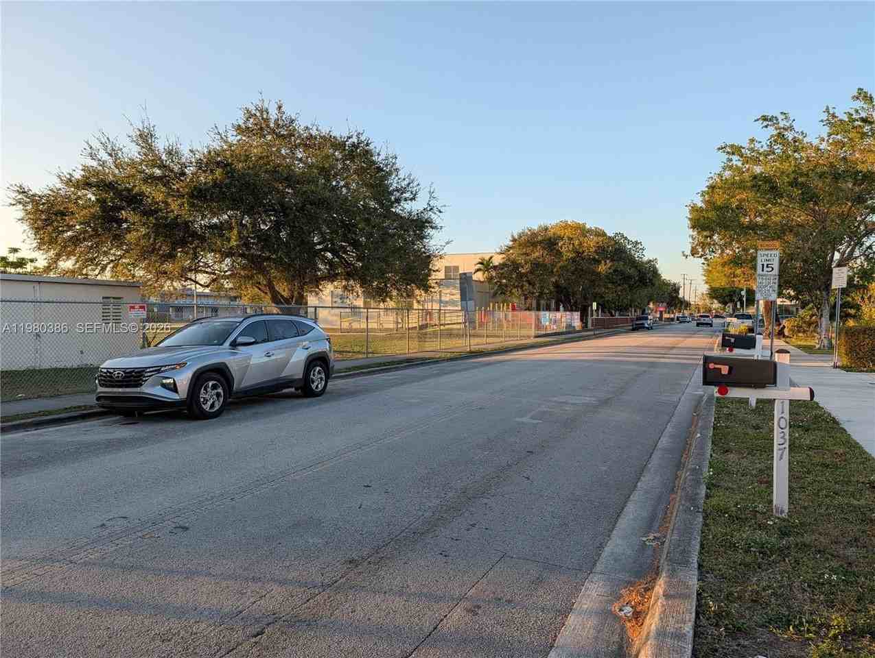 1037 Sw 76th Ave #1037 - Photo 4 of 20