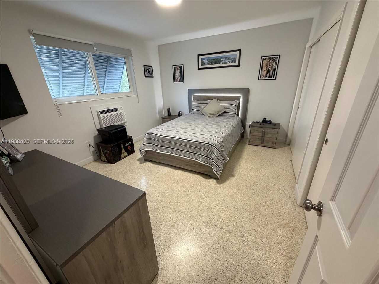 3055 Sw 1st Ave #201 - Photo 6 of 9