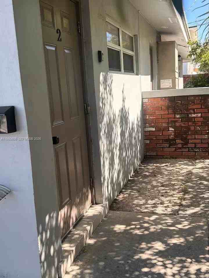 1120 Ne 24th Ave #2 - Photo 4 of 27