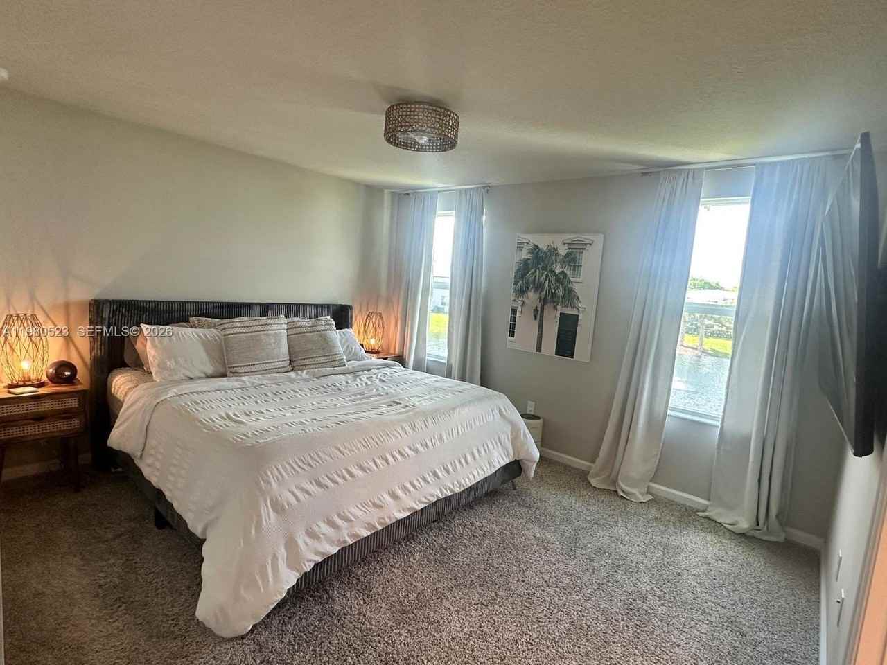 5689 Mentmore Dr - Photo 7 of 19