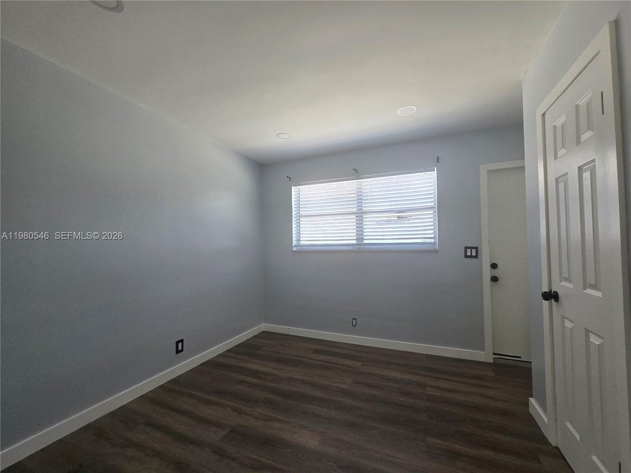 4095 N Andrews Ave #54 - Photo 4 of 11