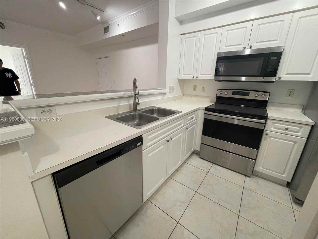 6821 Sw 44th St #301 - Photo 7 of 12