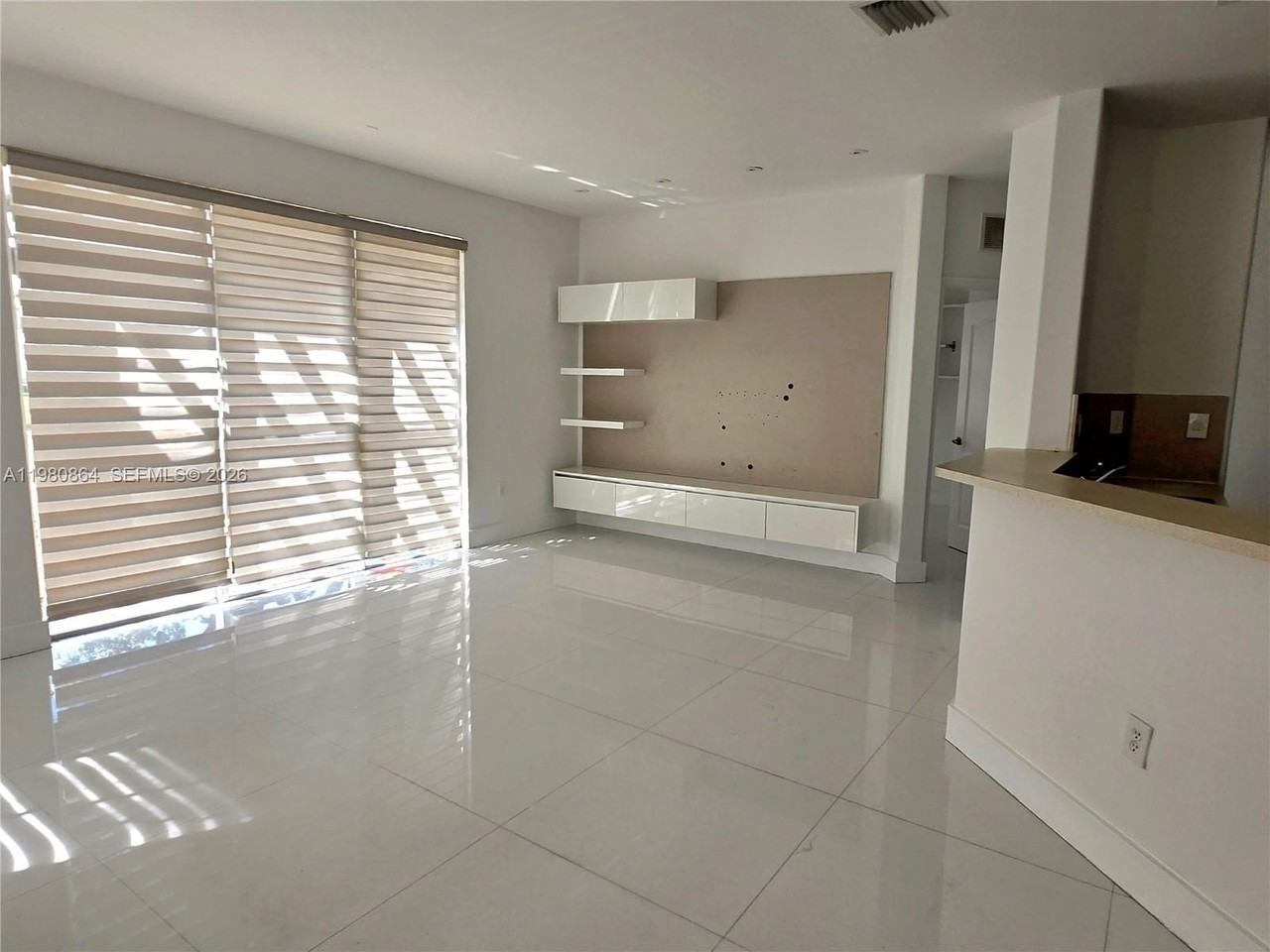 8402 Nw 114th Path #8402 - Photo 6 of 25