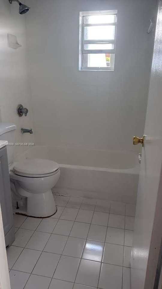 3100 Nw 91st St #3100 - Photo 5 of 9
