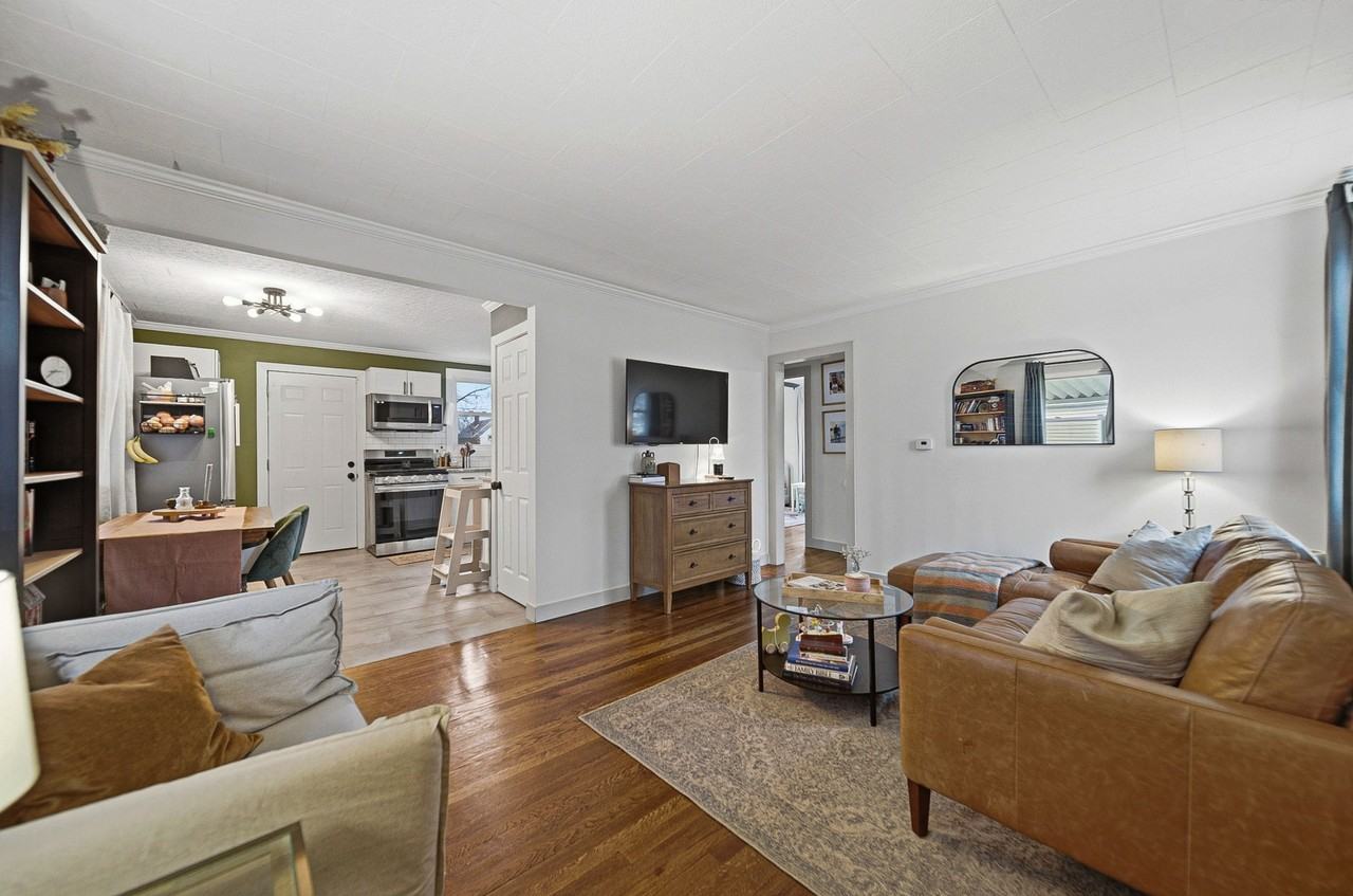 3429 Karl Rd - Photo 3 of 15