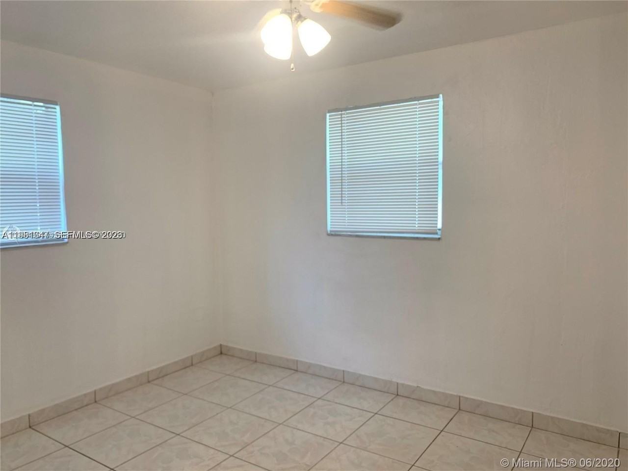 3621 Sw 46th Ave #0 - Photo 6 of 10