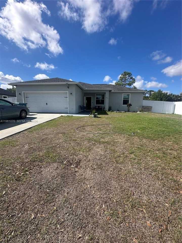 5029 S Peachtree Cir - Photo 2 of 24