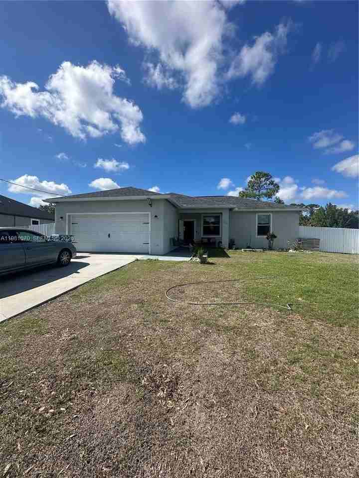 5029 S Peachtree Cir - Photo 4 of 24