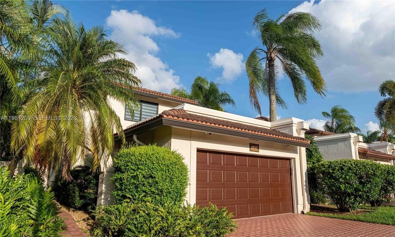 4957 Nw 93rd Doral Pl - Photo 6 of 45