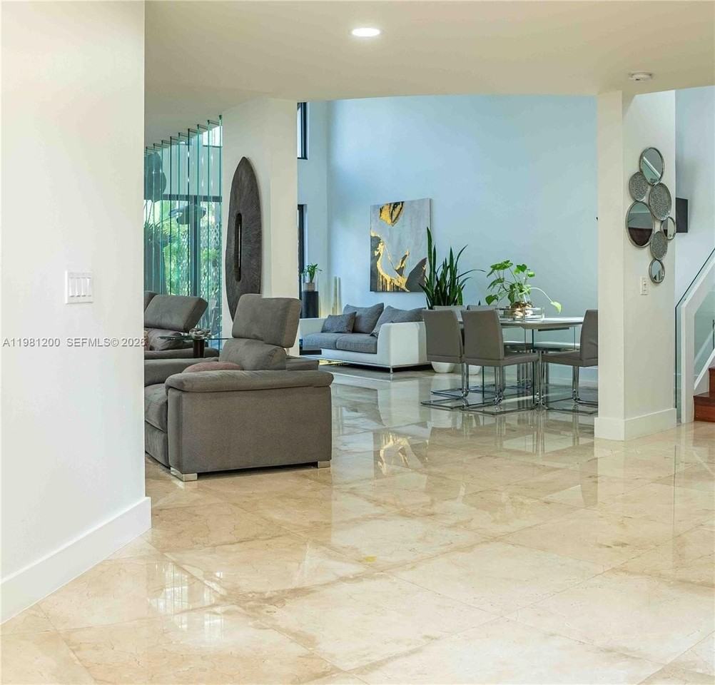 4957 Nw 93rd Doral Pl - Photo 7 of 45