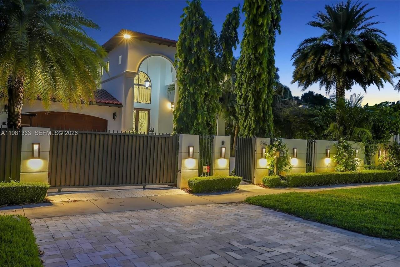 3747 Prairie Ave #0 - Photo 7 of 50