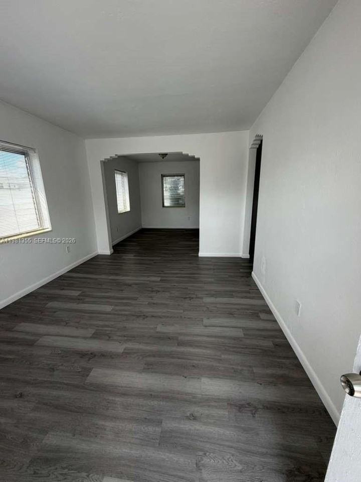 1565 Sw 6th St #5 - Photo 2 of 16