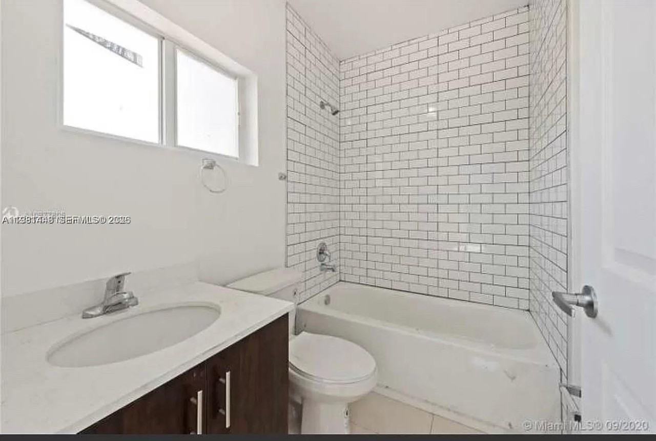 2285 Nw 91st St - Photo 7 of 9