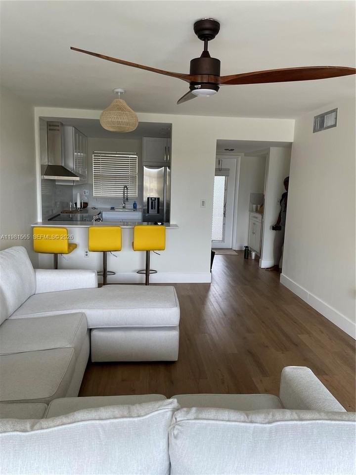 8465 Sunrise Lakes Blvd #205 - Photo 2 of 8