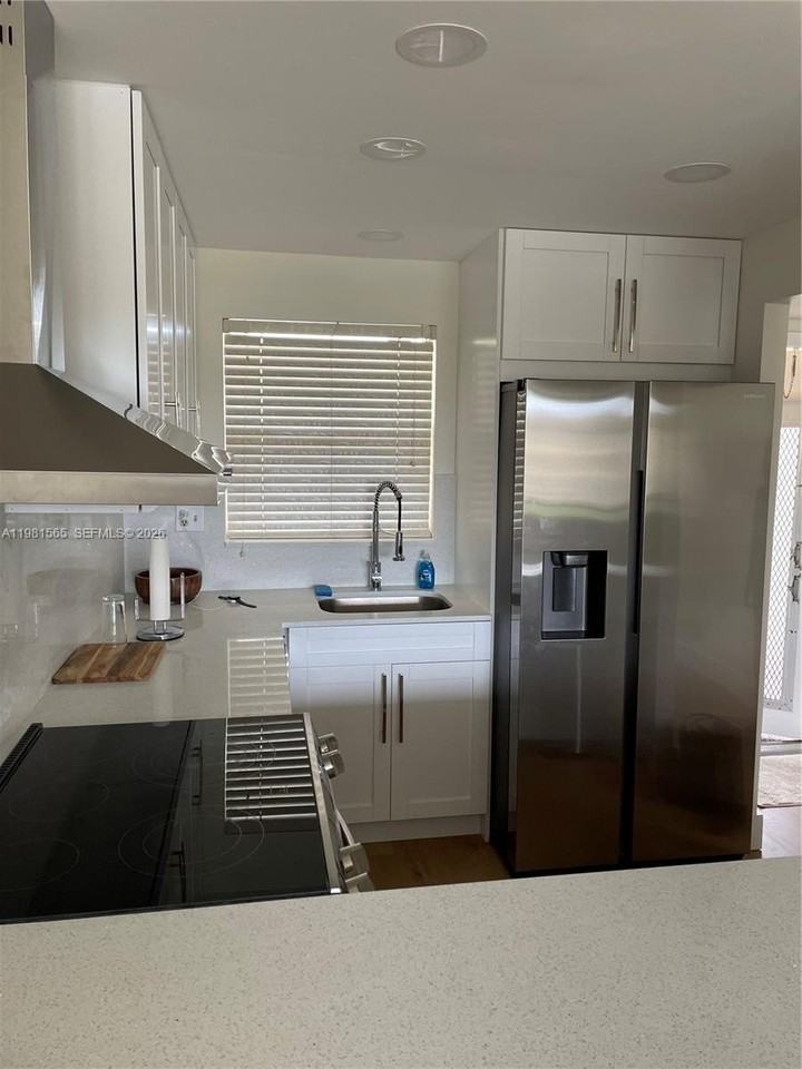 8465 Sunrise Lakes Blvd #205 - Photo 3 of 8