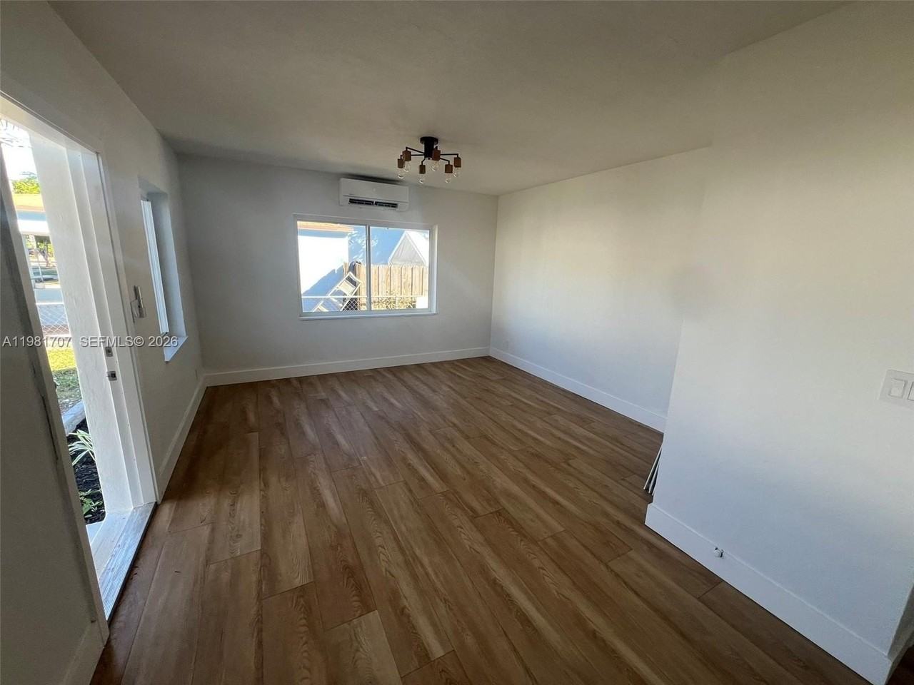 1706 Arthur St #1 - Photo 2 of 11