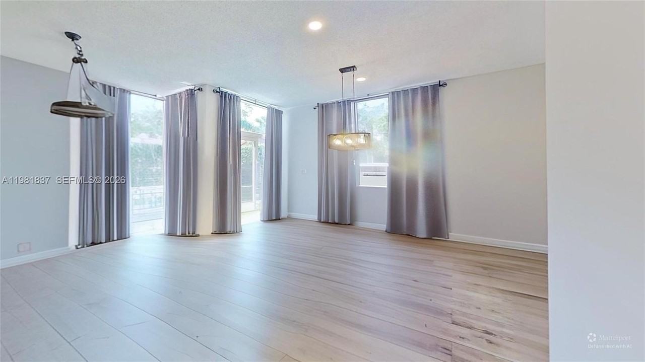 3760 Westminster St - Photo 4 of 38