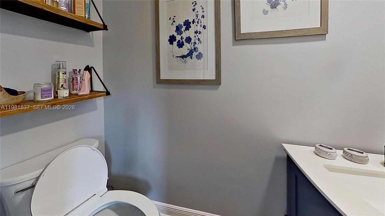 3760 Westminster St - Photo 6 of 38