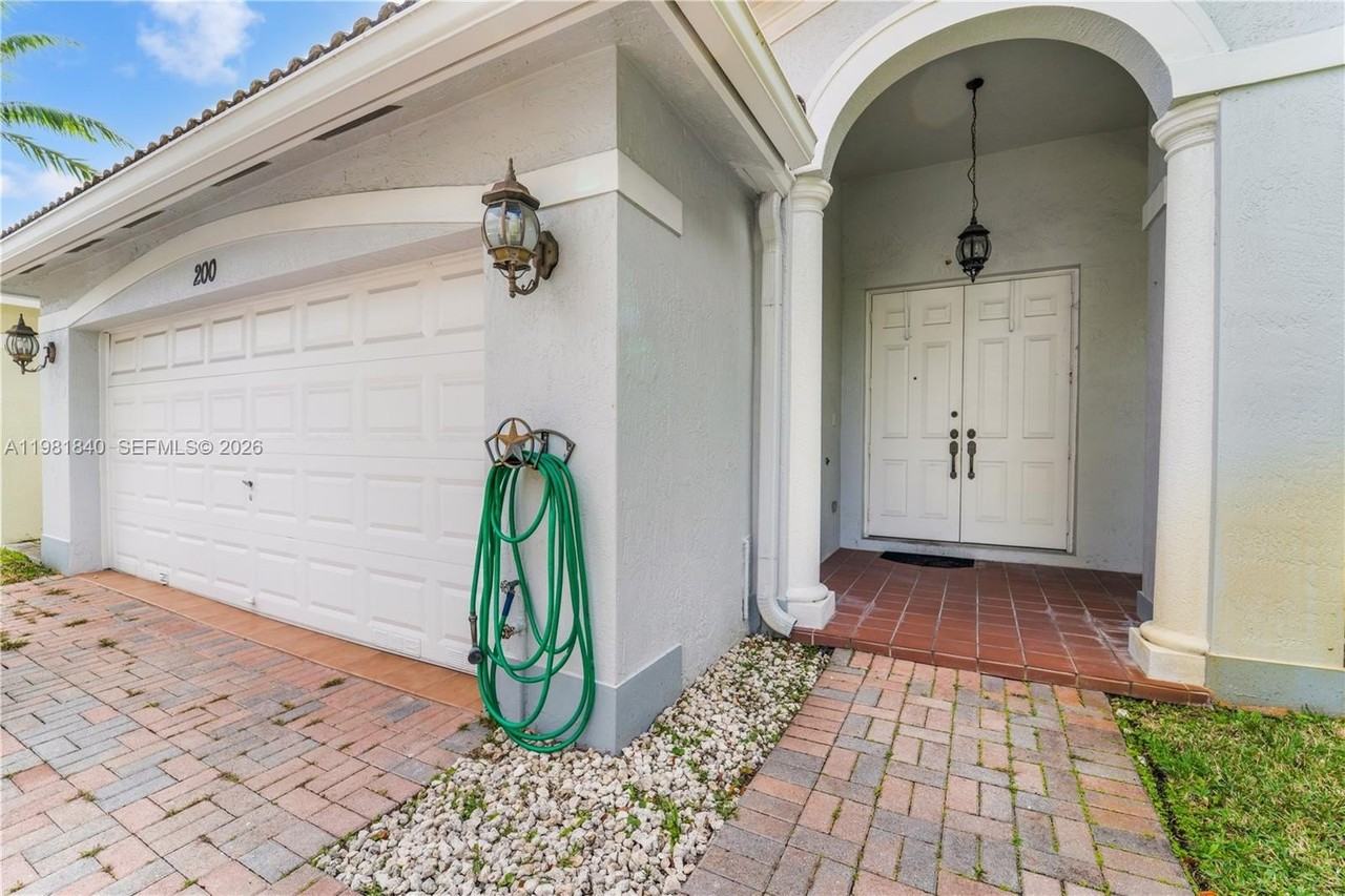 200 Sw 87th Path #0 - Photo 5 of 50