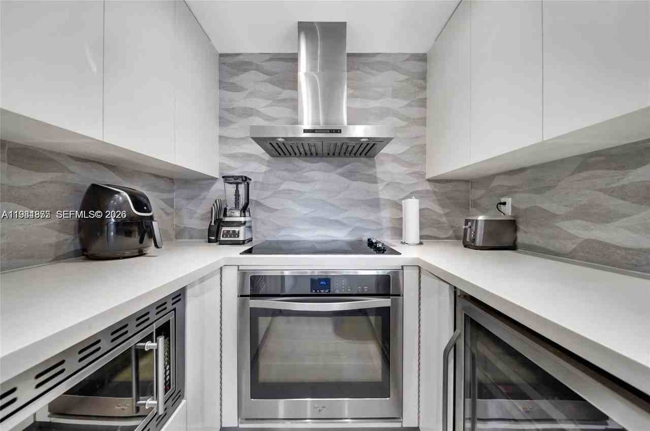 1200 West Ave #414 - Photo 3 of 15