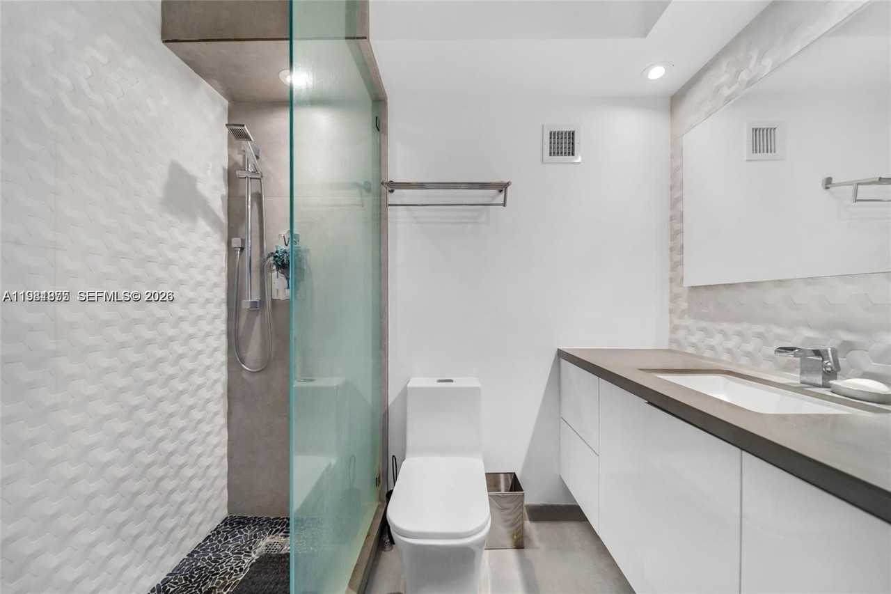 1200 West Ave #414 - Photo 6 of 15