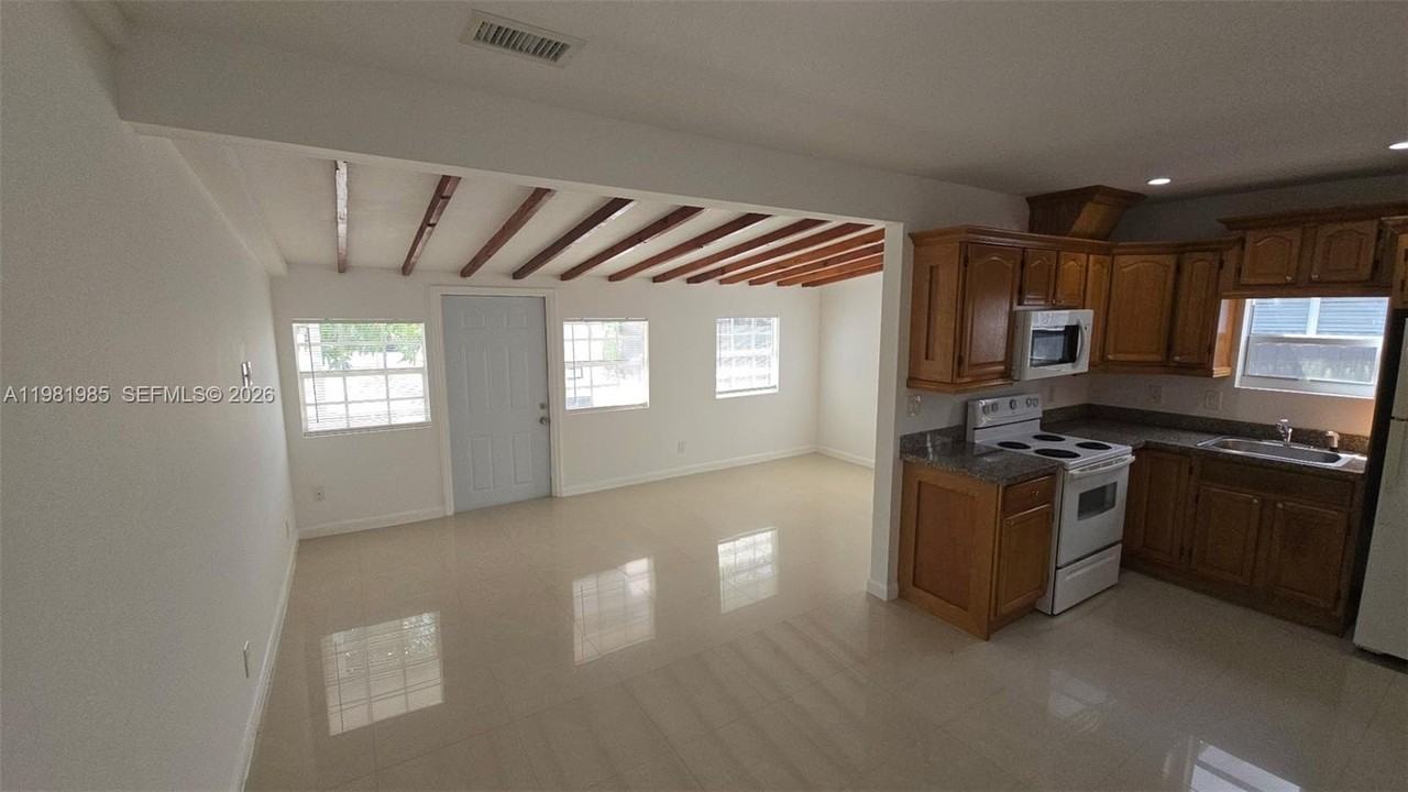 6761 Sw 13th Ter #1 - Photo 4 of 8