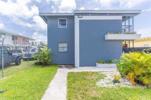 featured image of 1445 Nw 2nd Ave #3