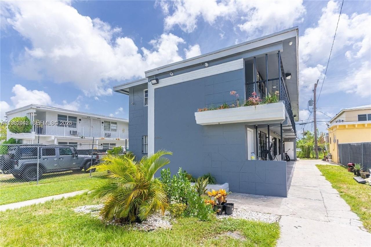 1445 Nw 2nd Ave #3 - Photo 2 of 21