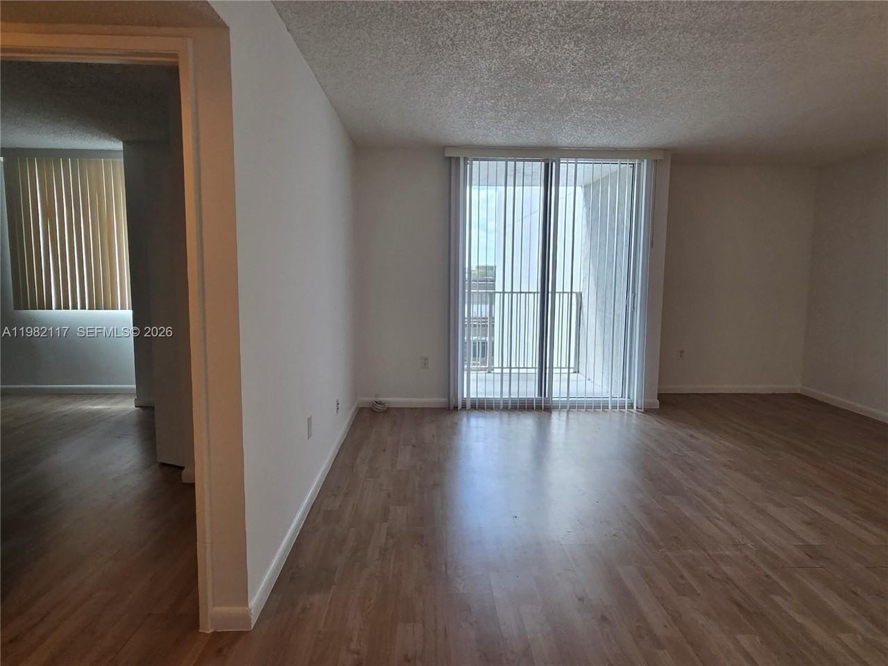 850 N Miami Ave #W605 - Photo 3 of 36