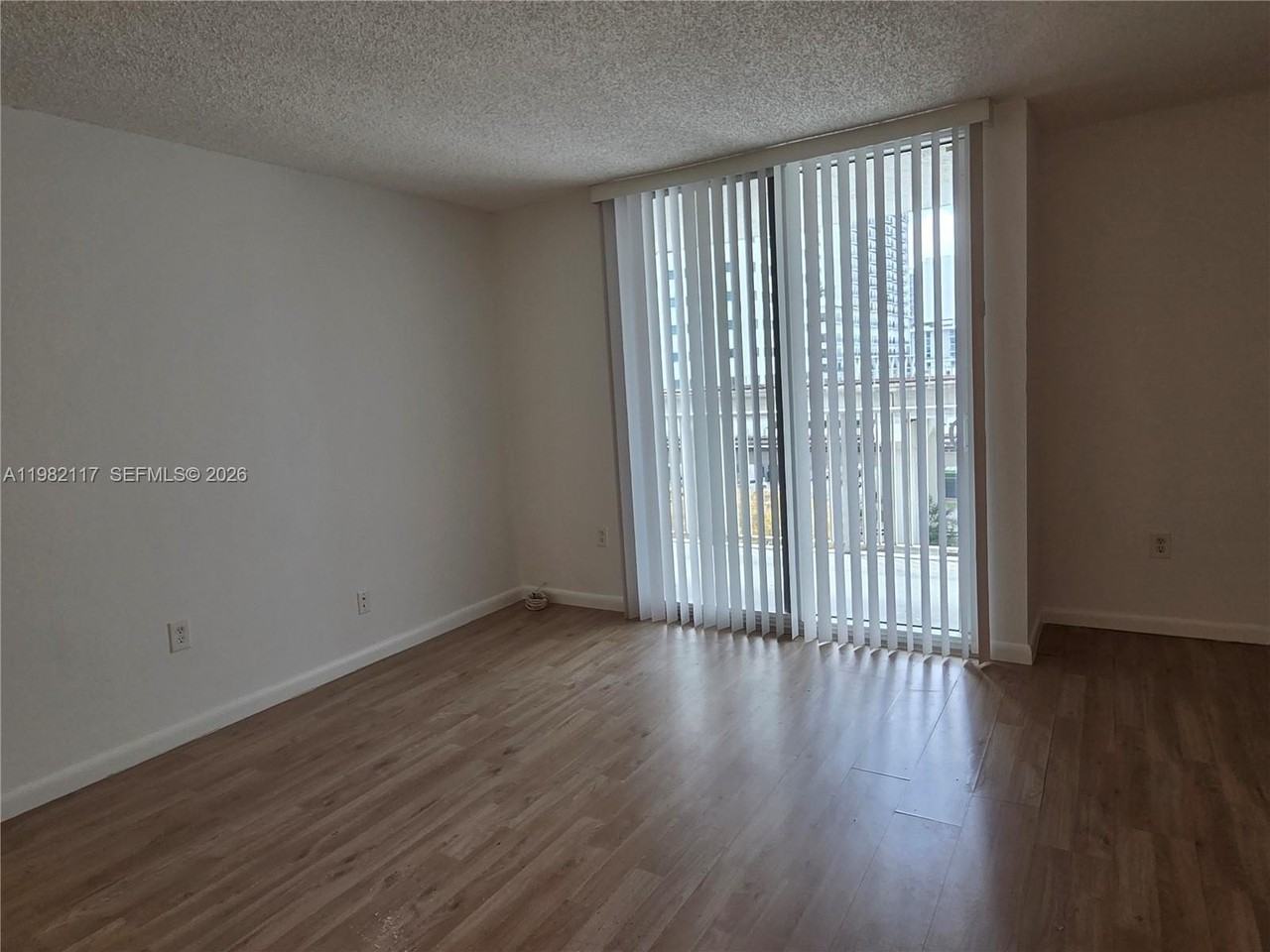 850 N Miami Ave #W605 - Photo 4 of 36