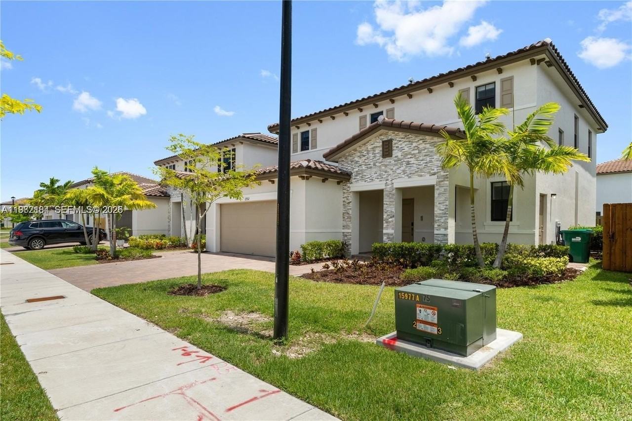 11932 Sw 241st Ter #11932 - Photo 3 of 50