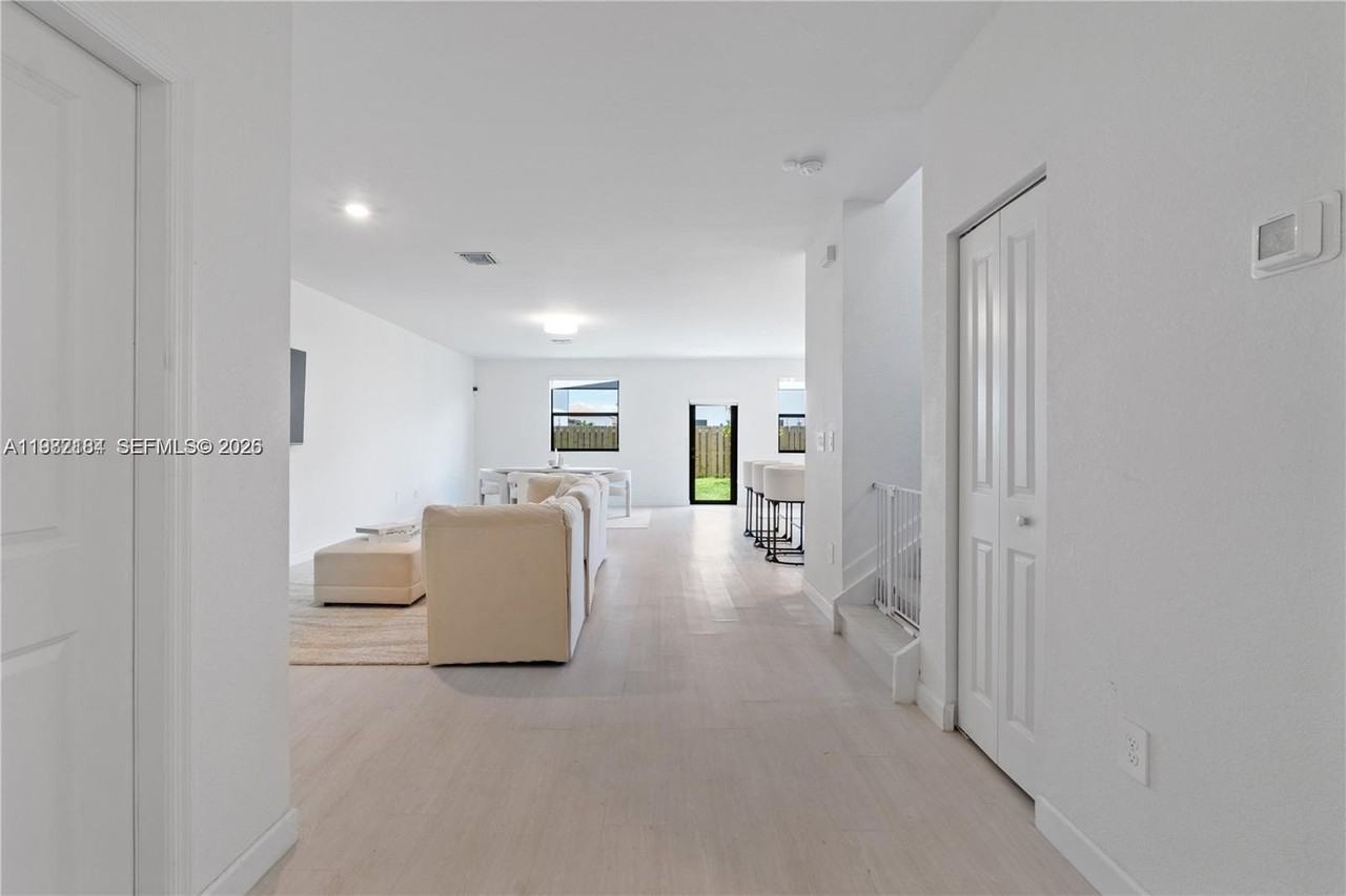 11932 Sw 241st Ter #11932 - Photo 4 of 50