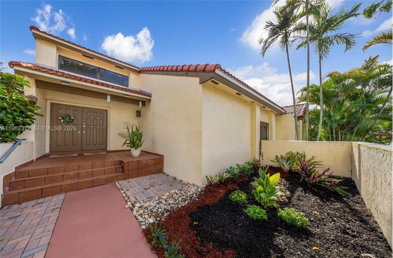 6637 Nw 181st Ln #6637 - Photo 2 of 40