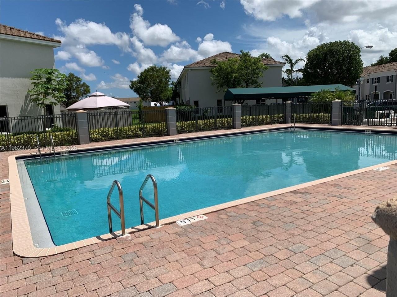 3001 Se 17th Ave #3001 - Photo 3 of 47