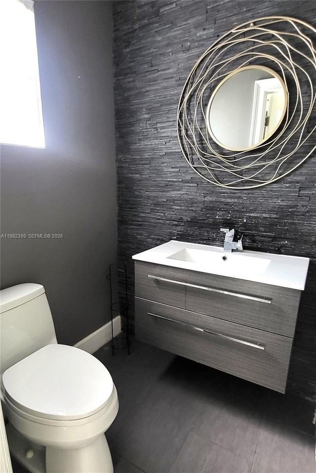 13881 Ne 2nd Ct #C6 - Photo 5 of 22