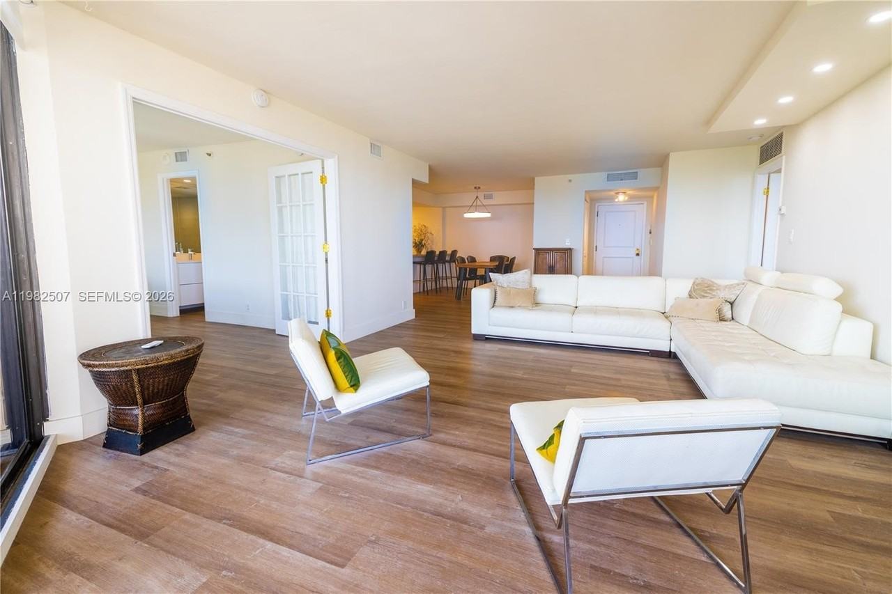 2000 Towerside Ter #1910 - Photo 6 of 50