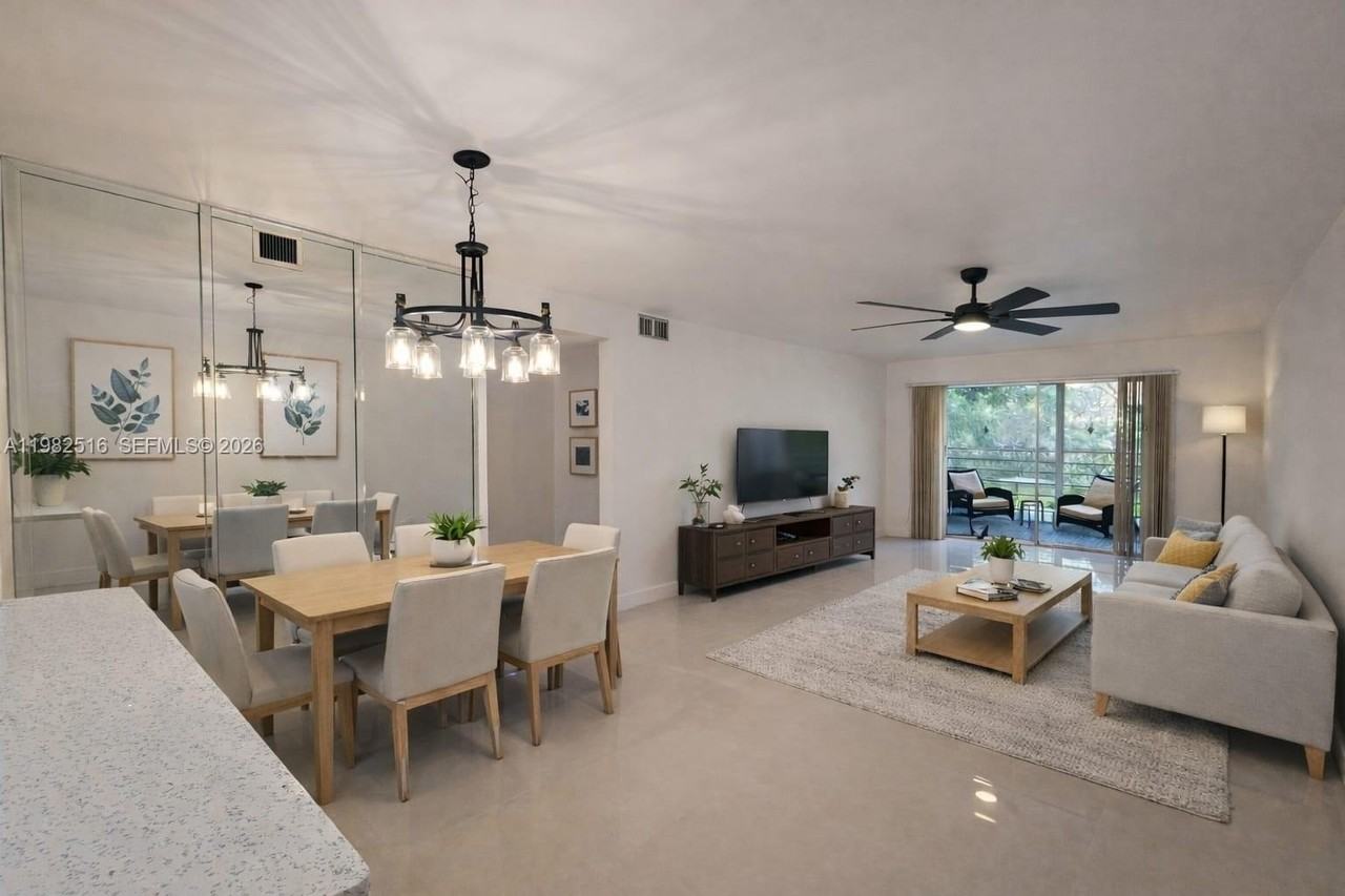 2403 Antigua Cir #L2 - Photo 5 of 35