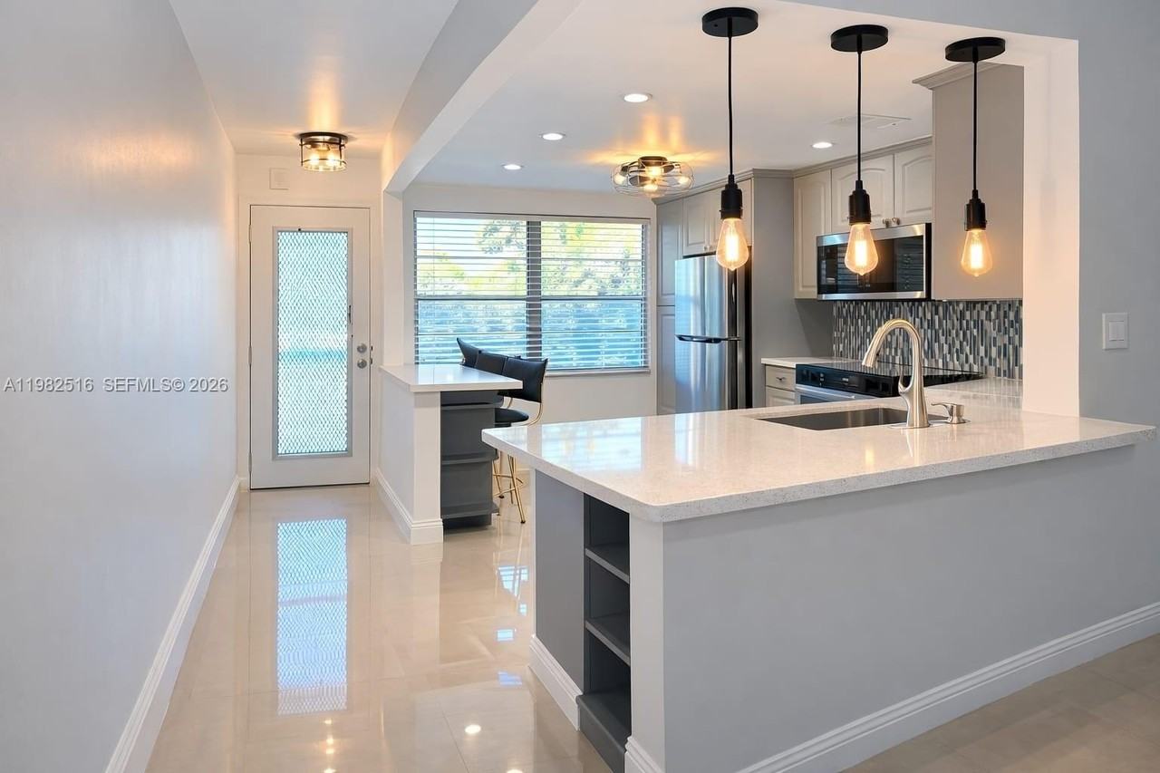 2403 Antigua Cir #L2 - Photo 6 of 35