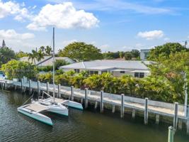 featured image of 2816 Ne 35th St