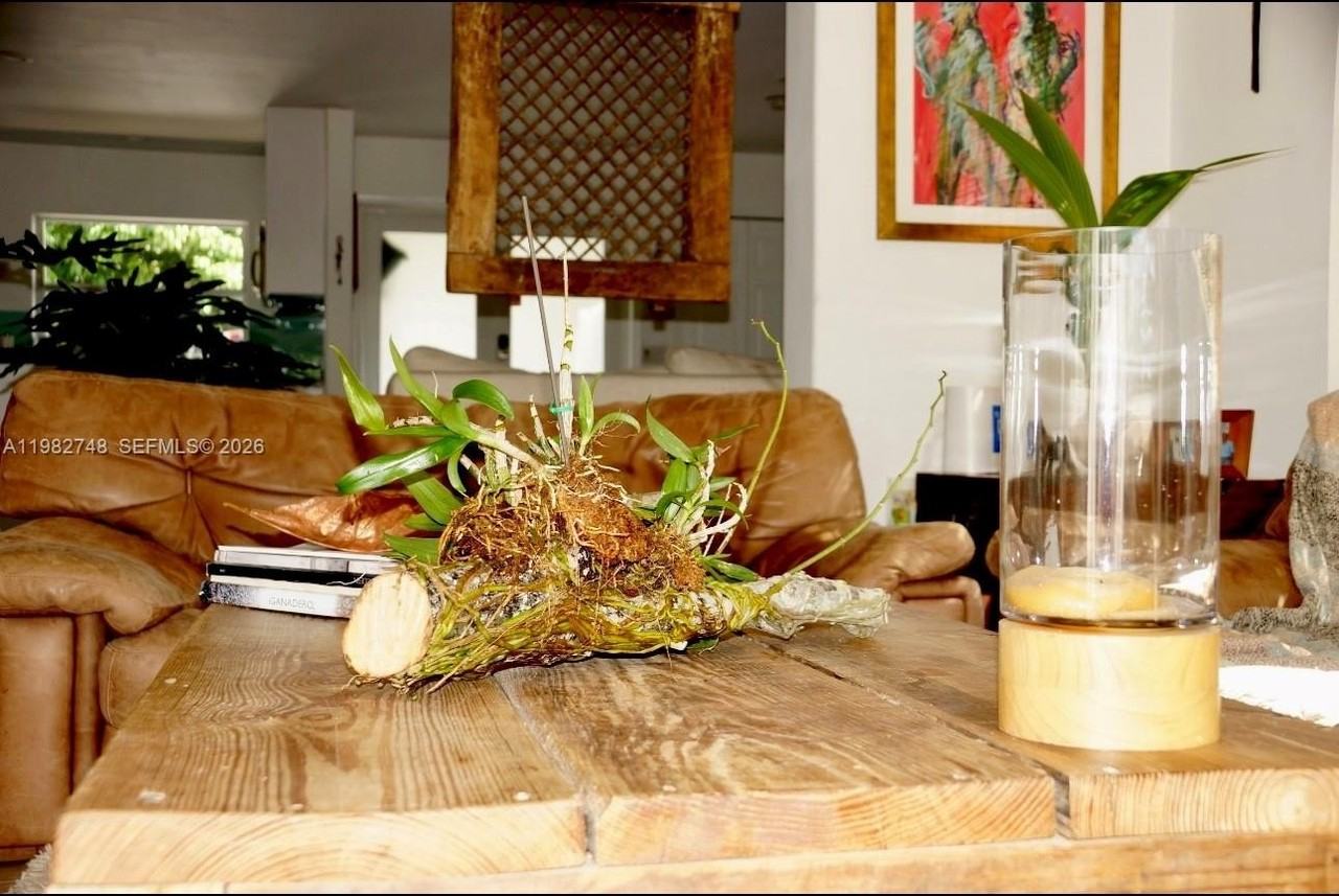 1251 Sw 11th Ter #NA - Photo 5 of 16