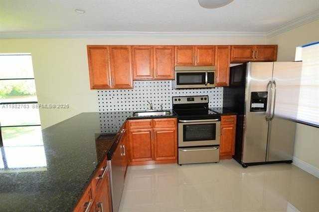 7944 Eastlake Dr #D - Photo 4 of 13