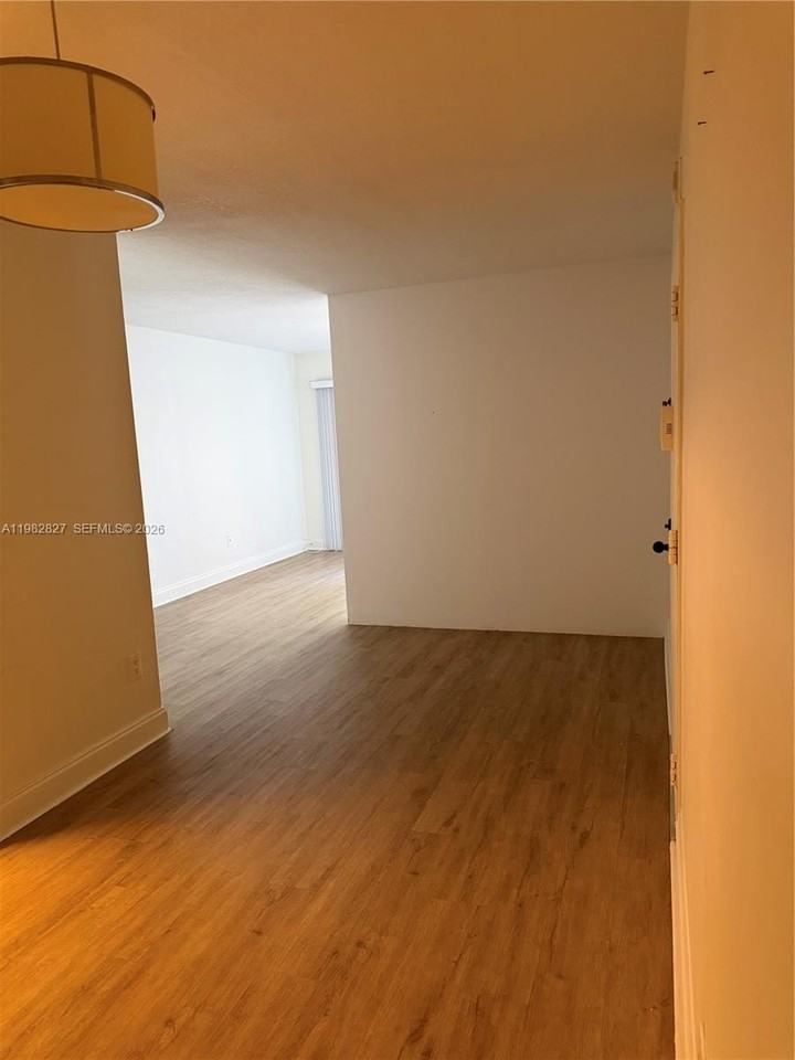 7925 Sw 86th St #923 - Photo 4 of 9