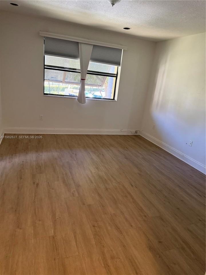 7925 Sw 86th St #923 - Photo 5 of 9