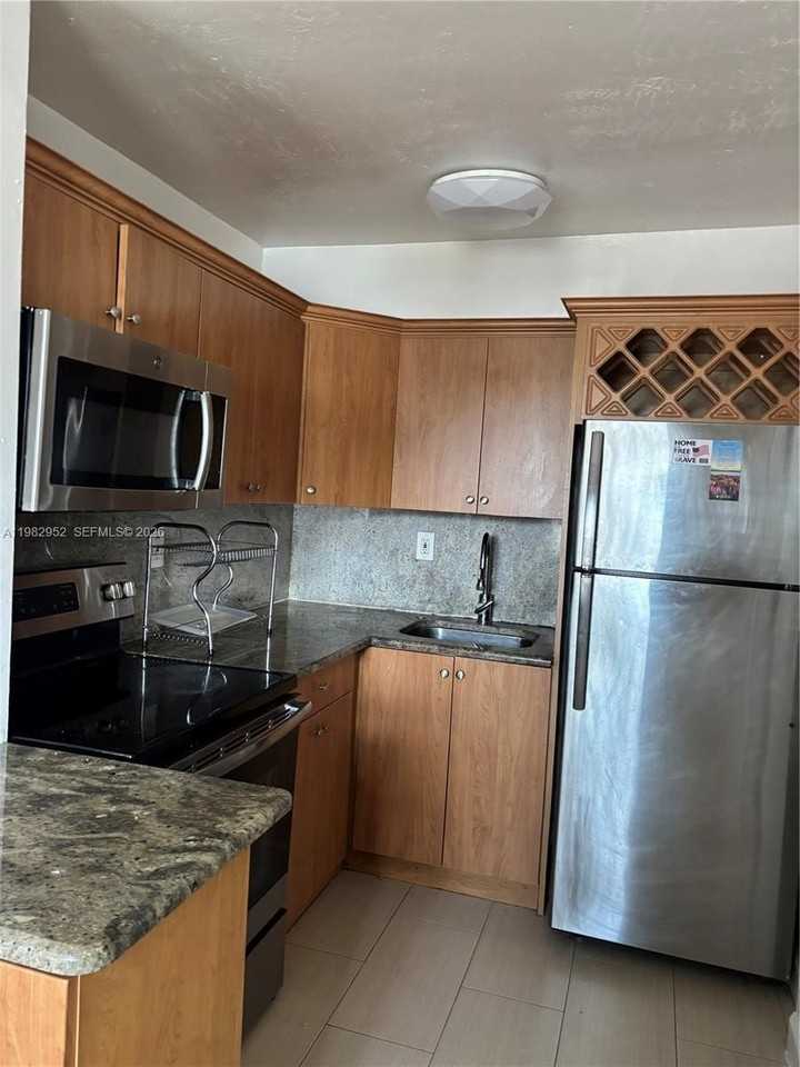 8701 Sw 141st St #M3 - Photo 5 of 10