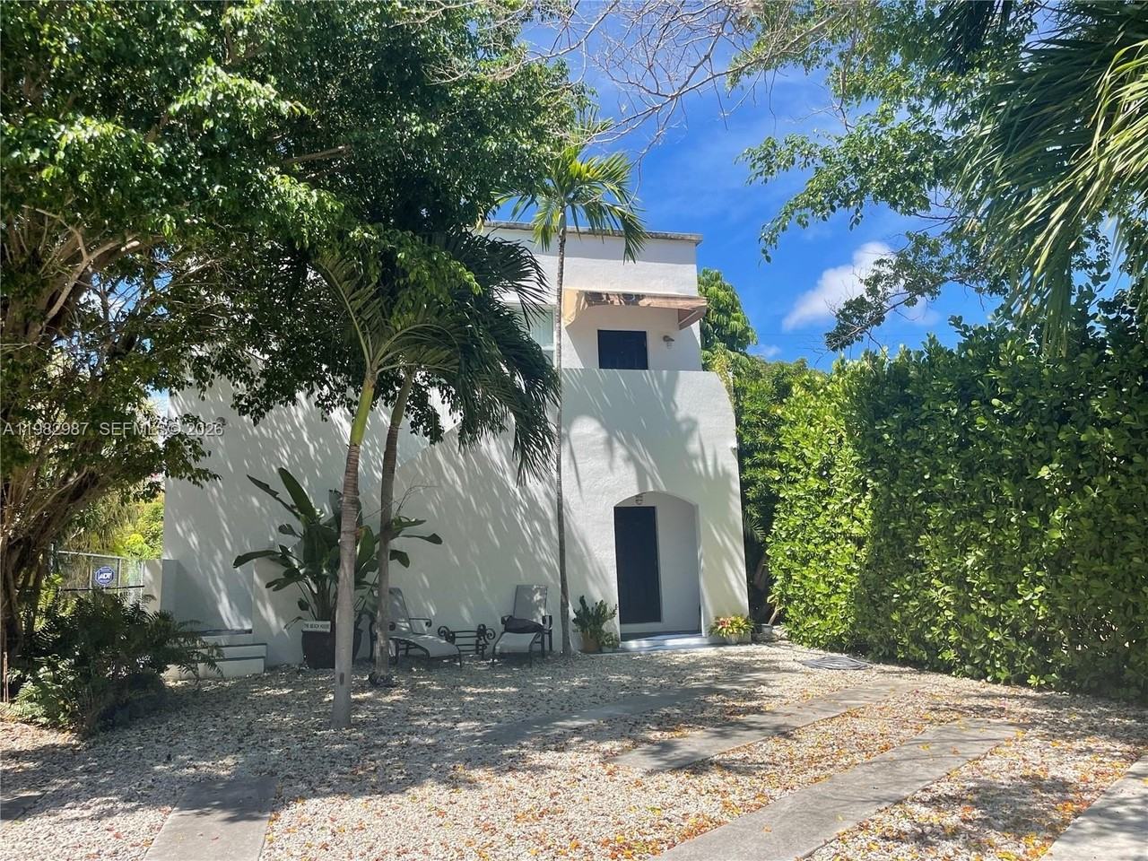 3421 Sw 25th St #01 - Photo 2 of 41